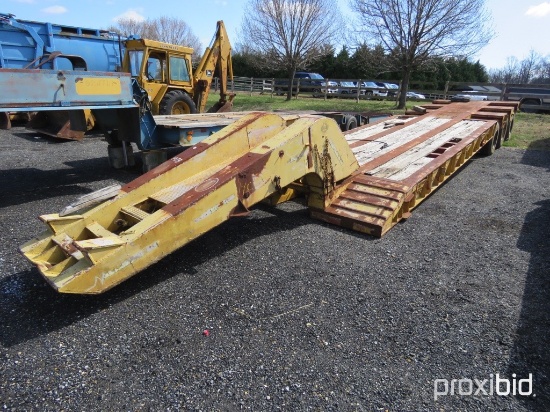 Lowboy 32' Tri-Axle Trailer