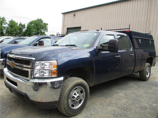 2014 Chevrolet 2500 HD 4x4 Crew Cab Pickup,