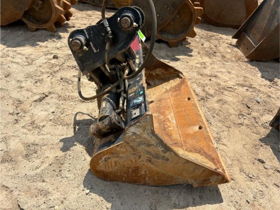 AMI Hydraulic 48" Tilting Excavator Bucket