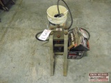 Weatherhead Company Hose Crimper w/ Die