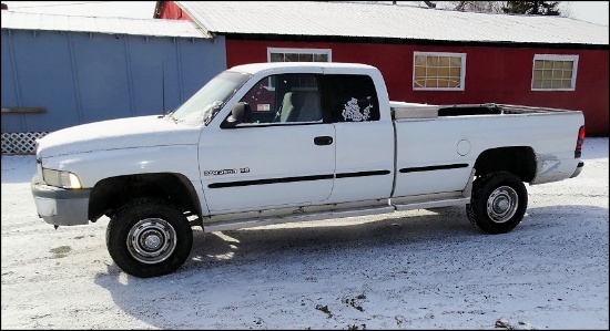 1998 Dodge - Model:Ram 2500 - 48,000 miles- 4WD/4-Wheel Drive/4x4