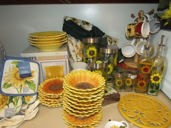 Kitchen Sunflower decor