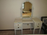 Make-Up Stand with Mirror