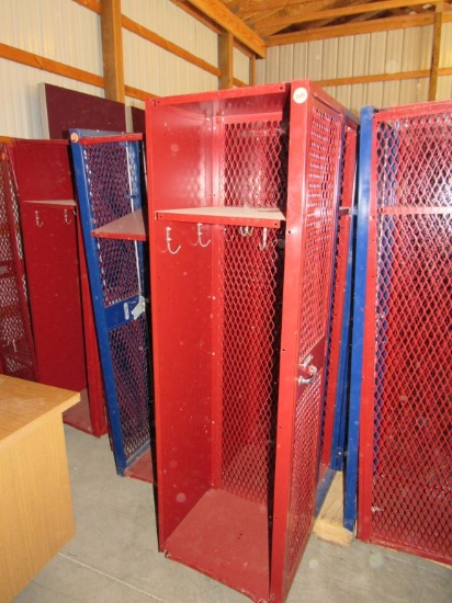 Row of 5 lockers