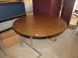 2 round folding tables