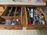 Contents of 2 Kitchen Drawers