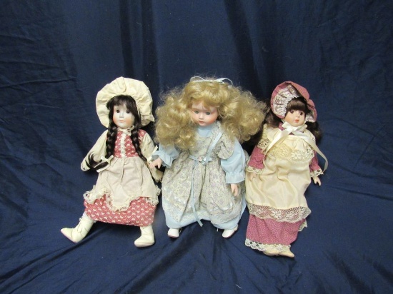 3 dolls