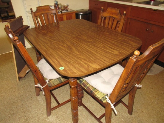 Kitchen table/chairs
