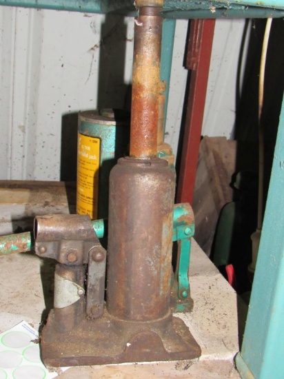 Hydraulic Jacks