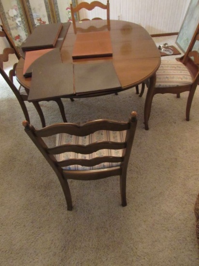 Table & Chairs