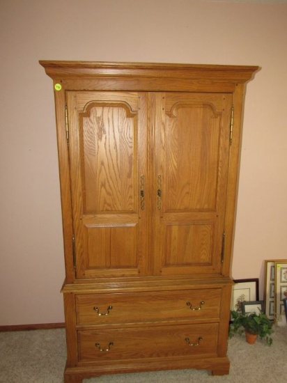 Upright Dresser