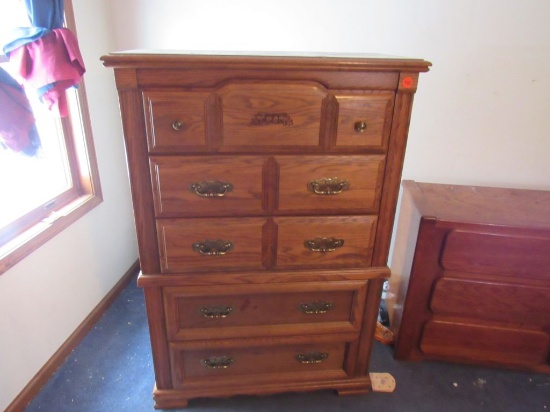 Upright Dresser