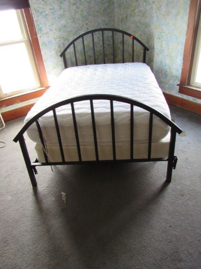 Full Sized Bed