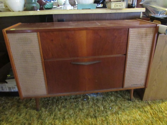 Stereo Cabinet