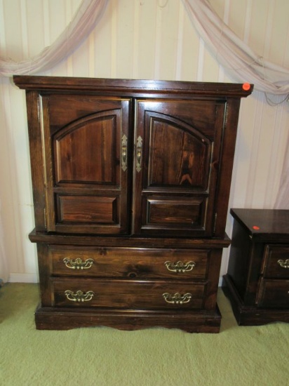 Chest of drawers/armoire