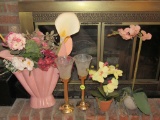 Decorative flowers/vases