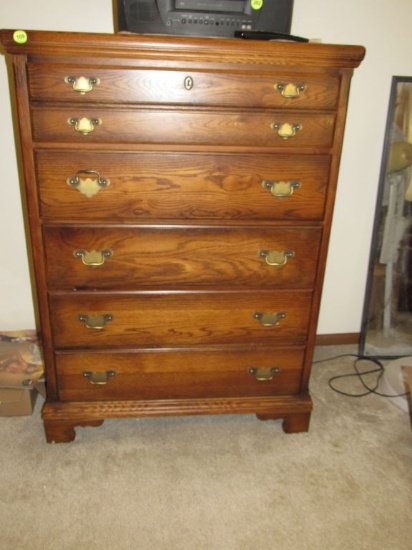 Chest of drawers