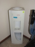 Water cooler