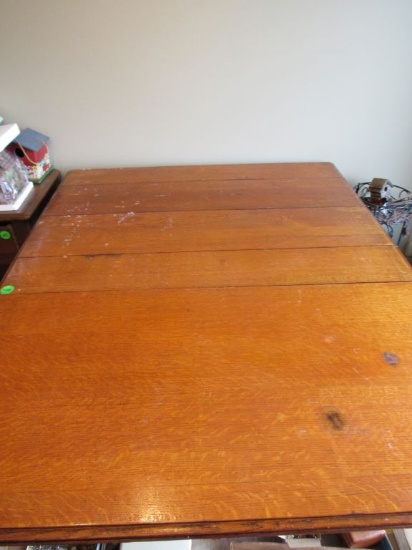 Drop leaf table