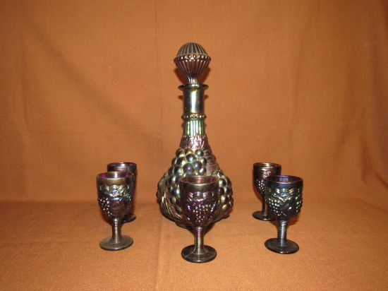 Carafe with miniature goblets