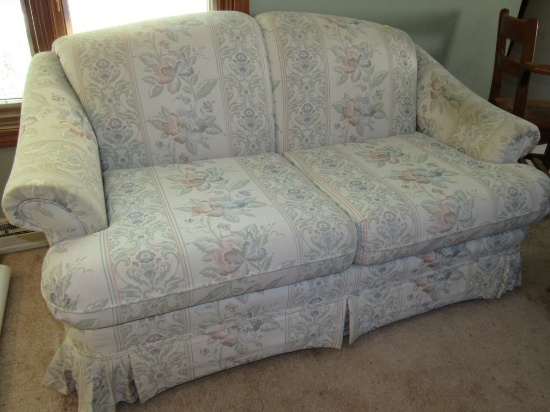 Love seat