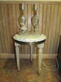 Table and 2 lamps