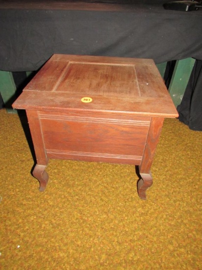 Storage table
