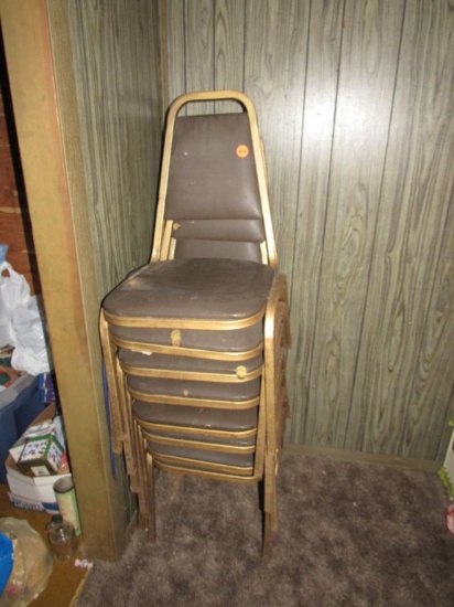 Sitting chairs