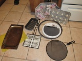 Assorted kitchen items