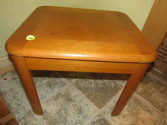 End table