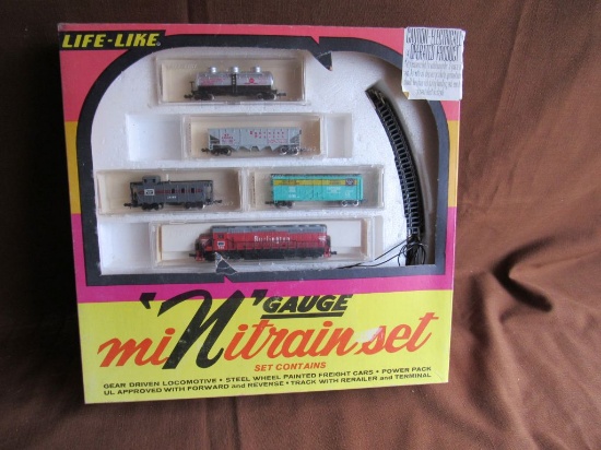 Lifelike mini train gauge set