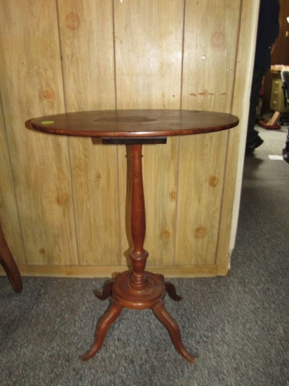 Accent table