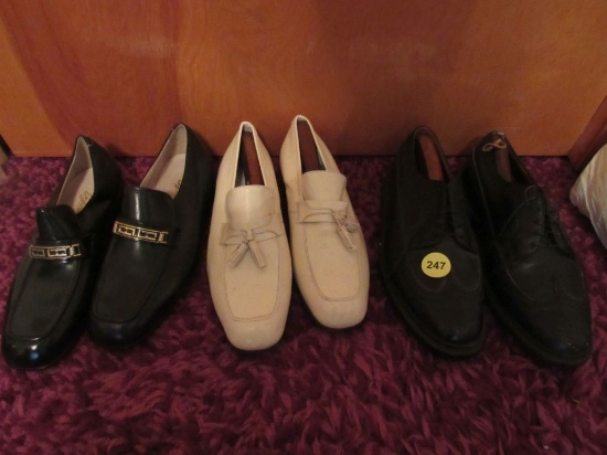 3 pairs of men's shoes