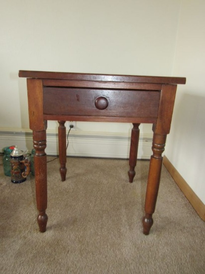 Accent table