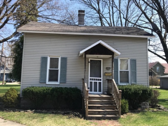 Auburn, Indiana Home at No Reserve Auction