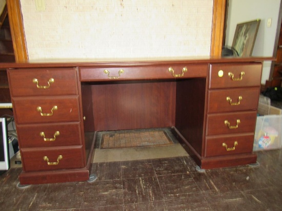 Large desk