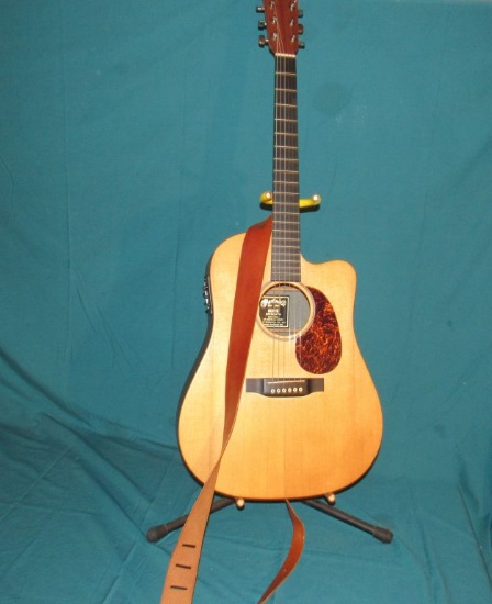 Martin acoustic electric guitar (damaged)