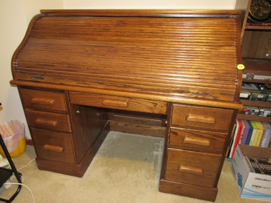 Roll top desk