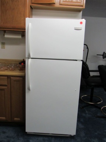 Refrigerator freezer