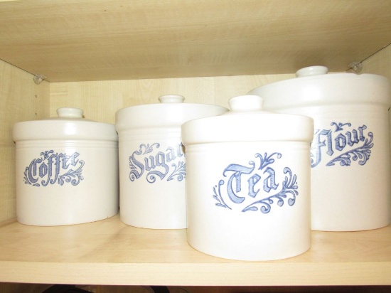 Set of canisters