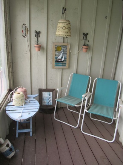 Contents of porch