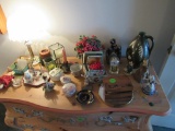 Dressing table items