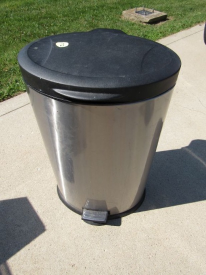 Trash can