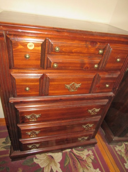 Chest of drawers