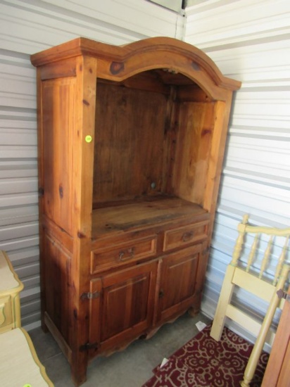 Large hutch credenza