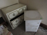 Dresser/ cabinet