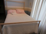 Bed with mattress and boxspring