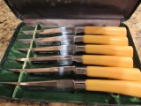 Set of steak knives