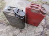 2 metal water cans