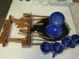 Campware set of dishes and wooden rack